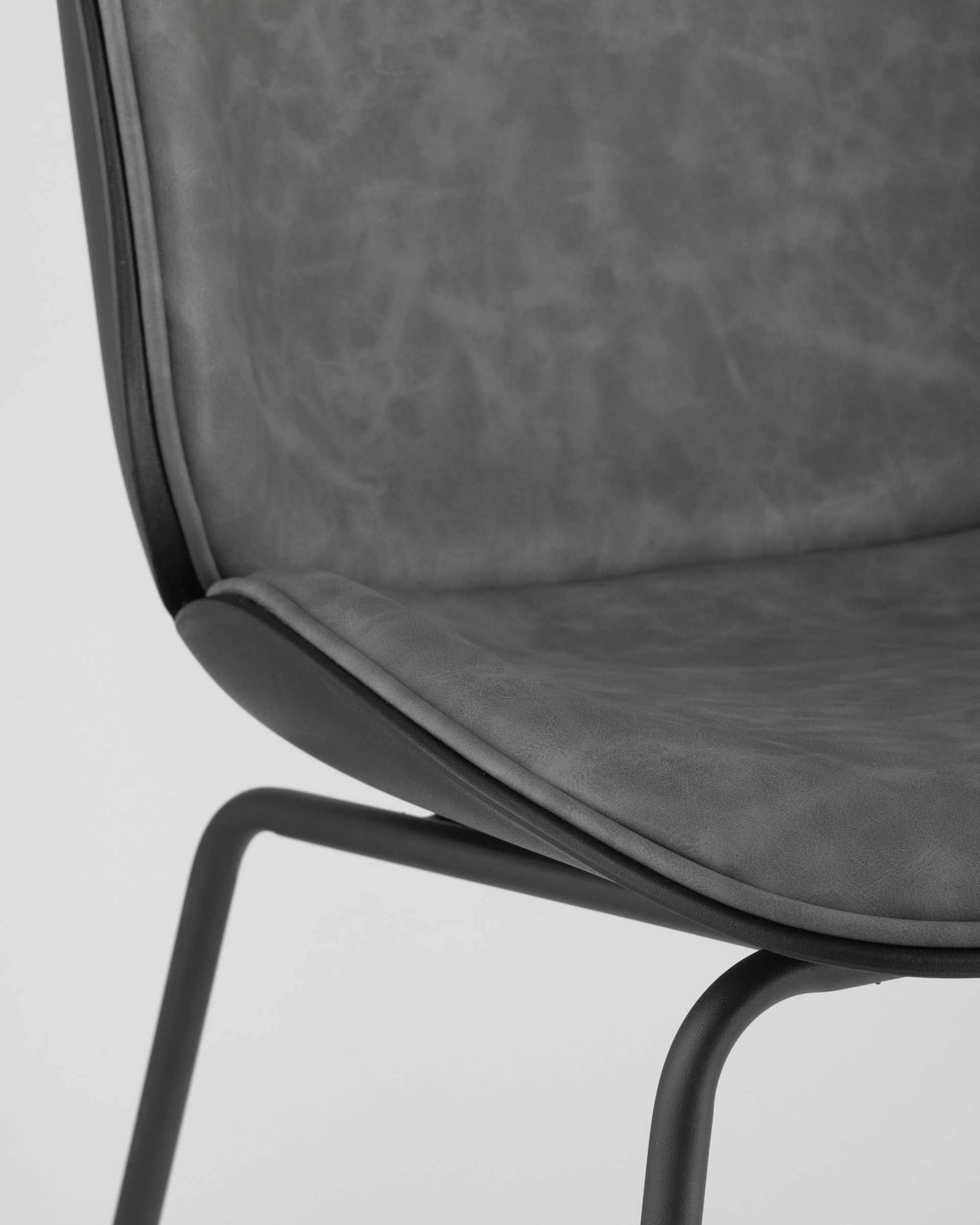 Stul_Beetle_PU_seryj__8_