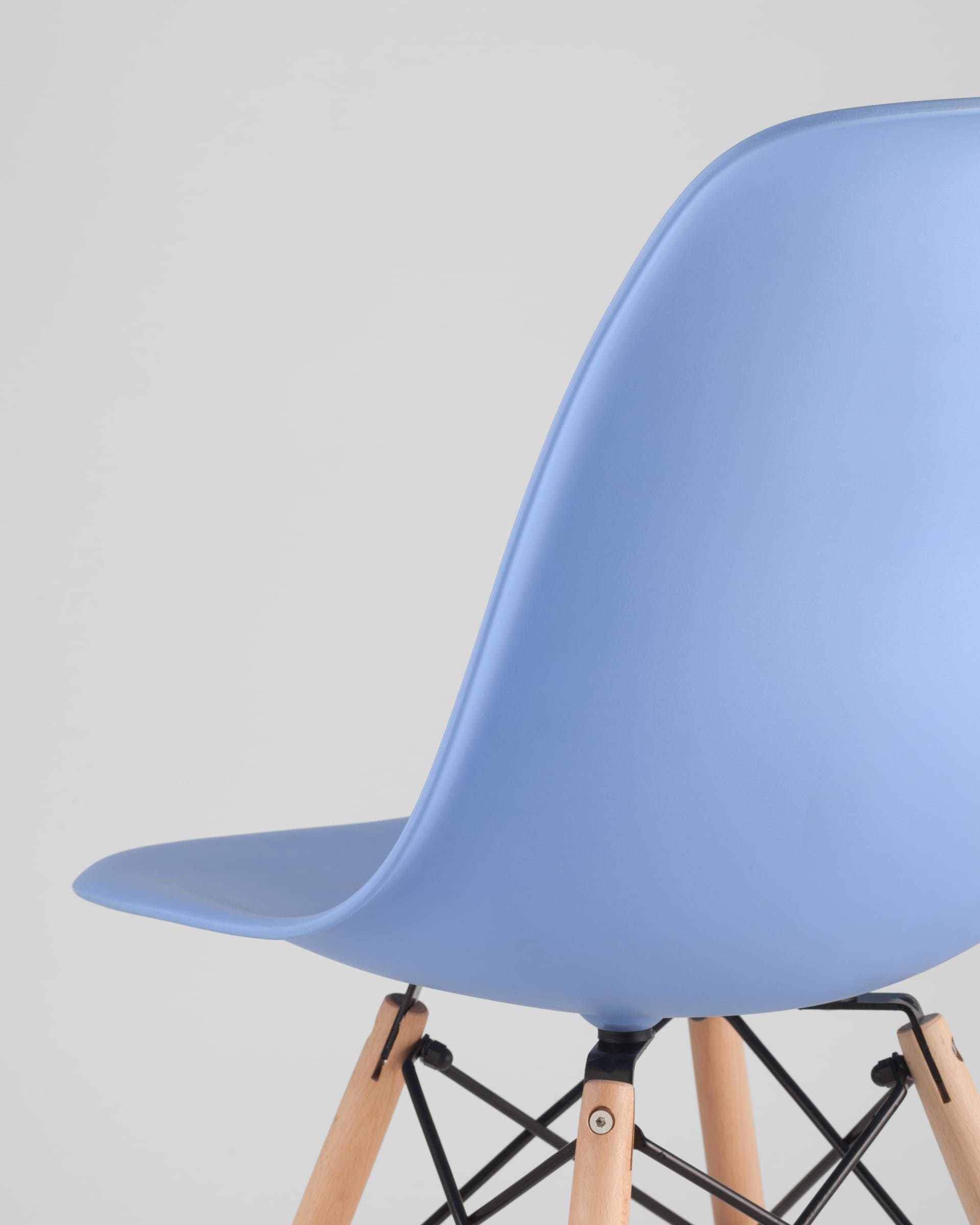 Stul_Eames_DSW_goluboj__2__Gray_32vg-4n