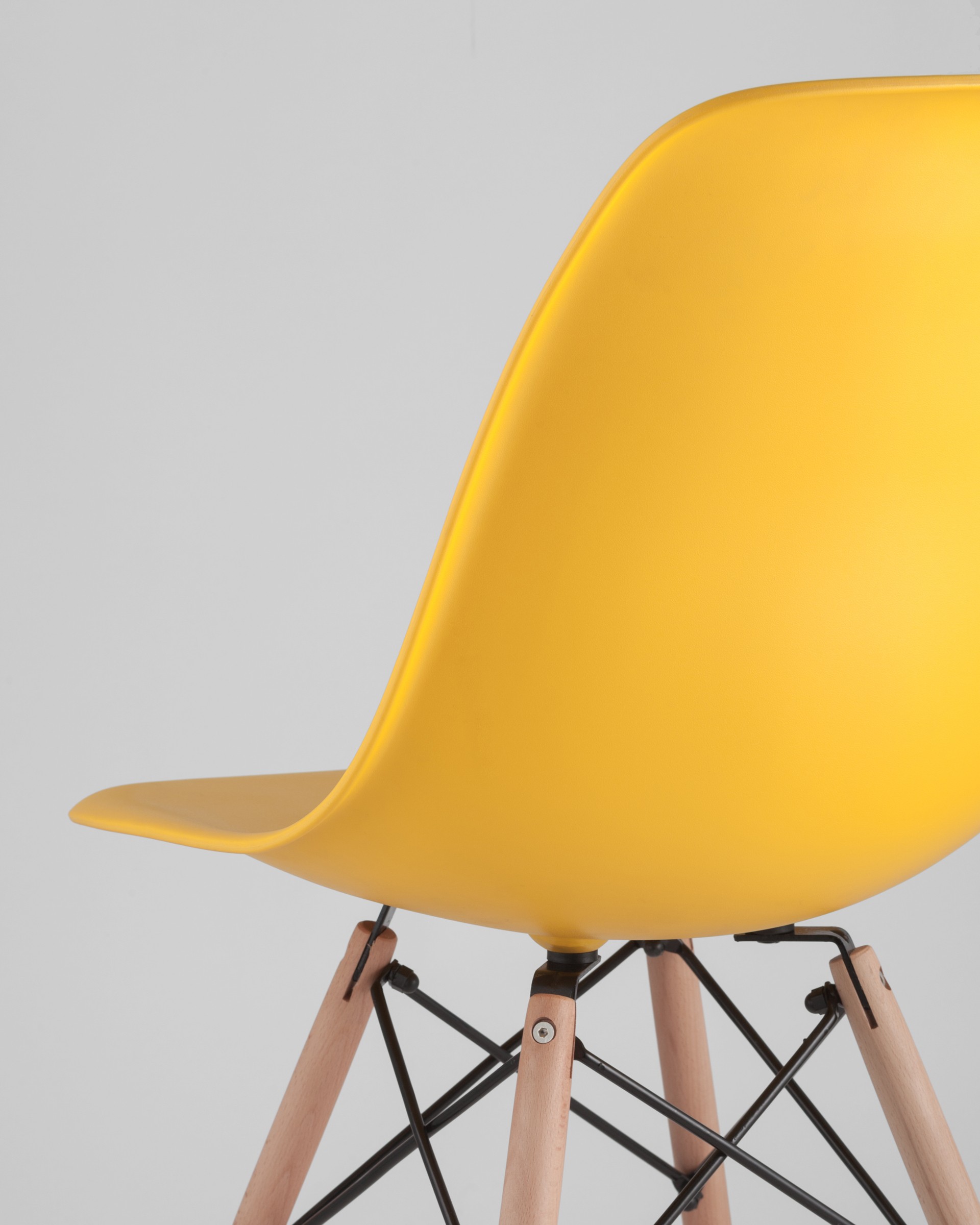 Stul_Eames_DSW_zheltyj__2__Gray