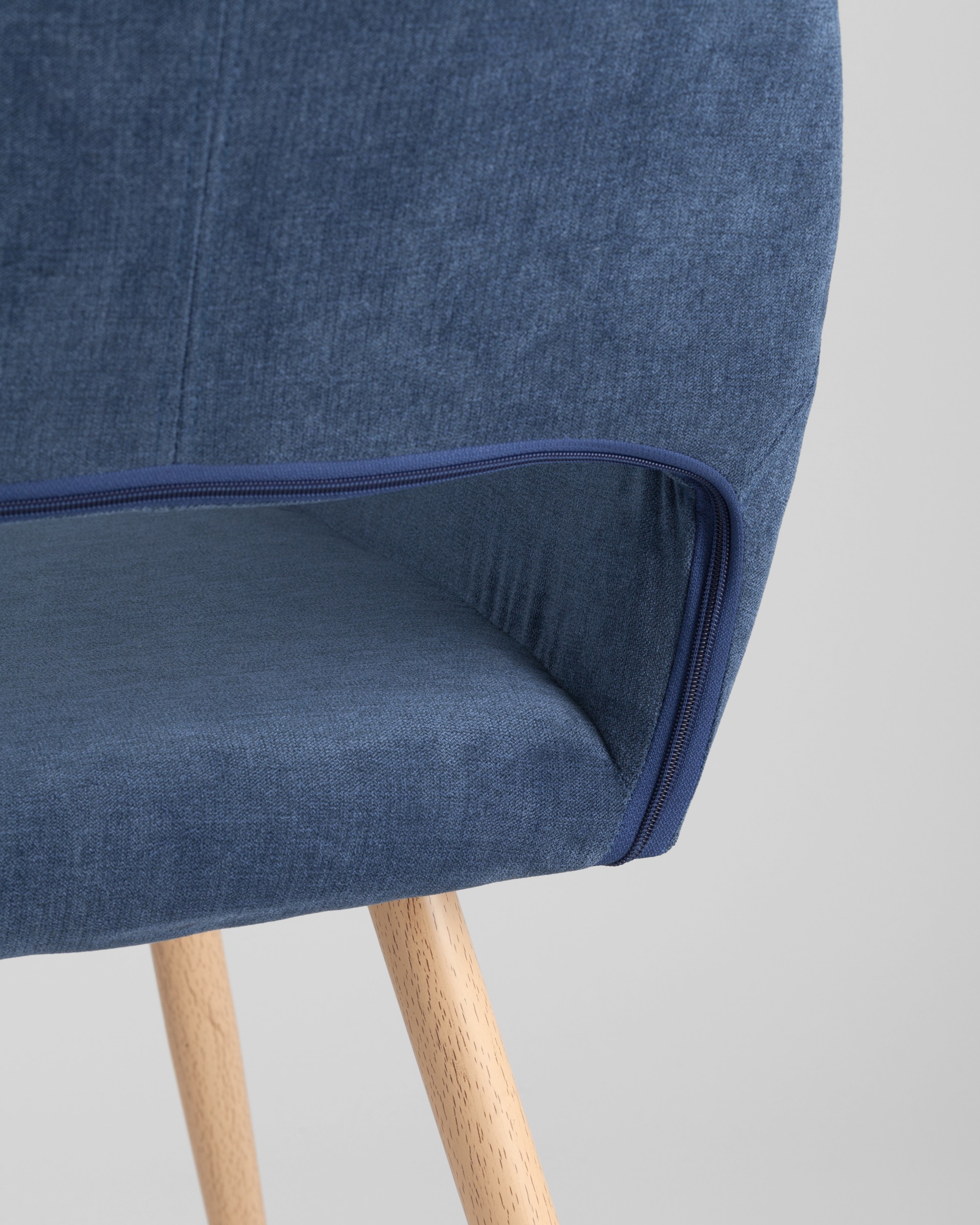 Stul_Kromvel'_sinij__2__2600-xd