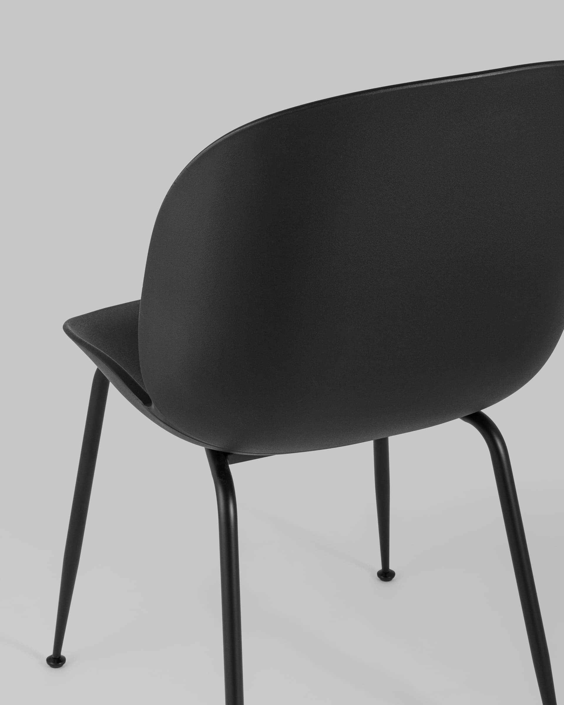 stul-beetle-plastik-chernyj_Gray