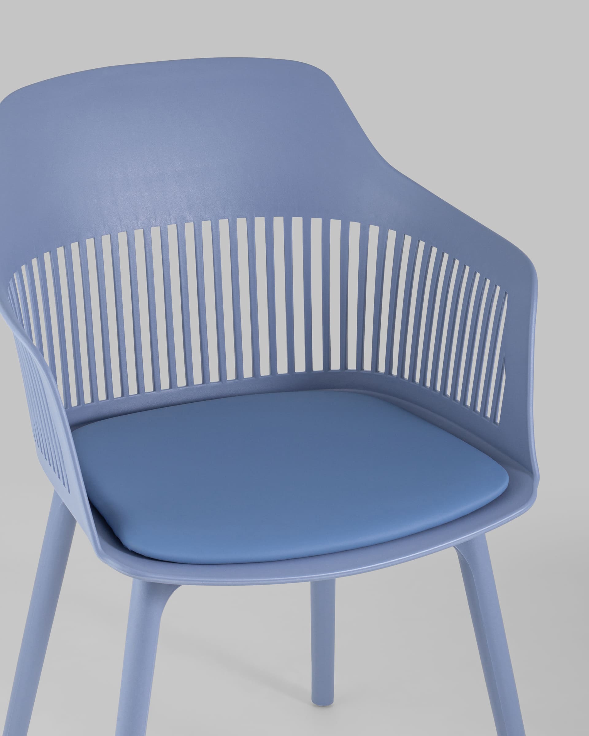 stul-crocus-s-podushkoj-goluboj_Gray