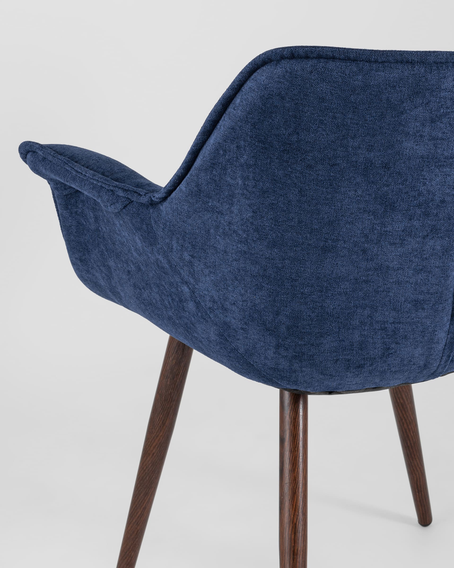 stul-dzhulian-sinij_Gray-min