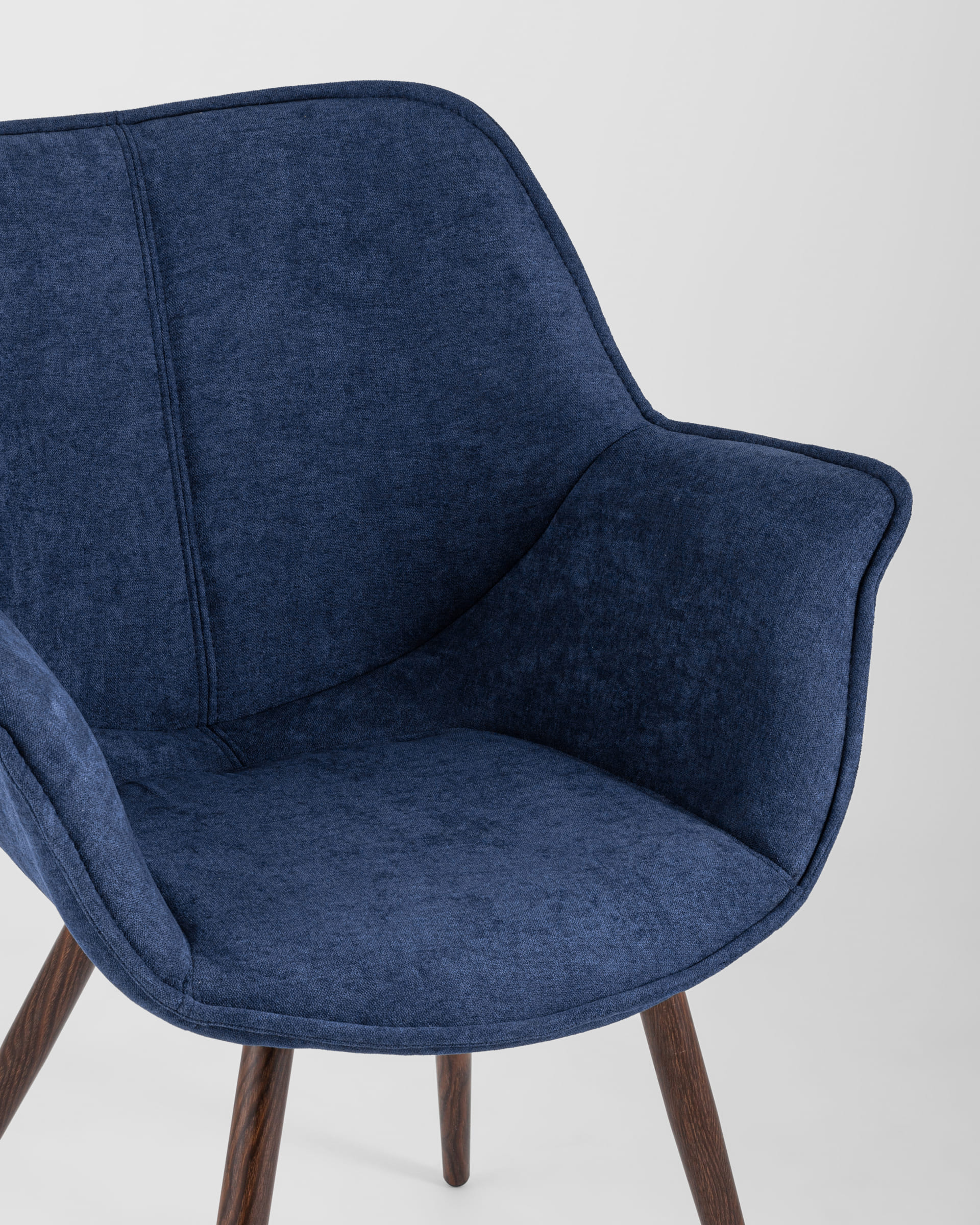 stul-dzhulian-sinij_Gray-min